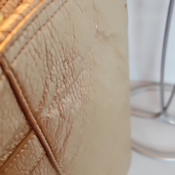 XOXO Metallic Gold Shoulder Bag - Picture 10 of 10